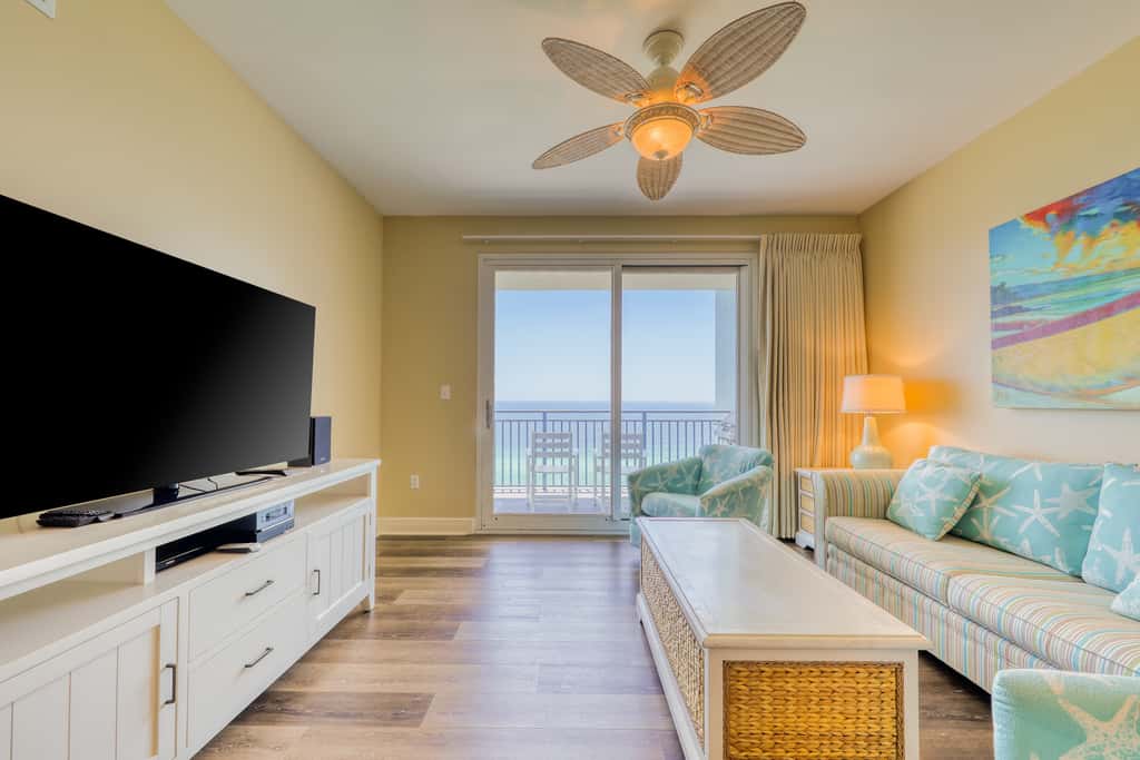 Beachfront condo with Gulf views, access to beach, large pool, hot tub & gym