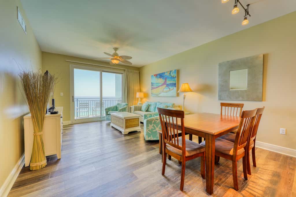 Beachfront condo with Gulf views, access to beach, large pool, hot tub & gym