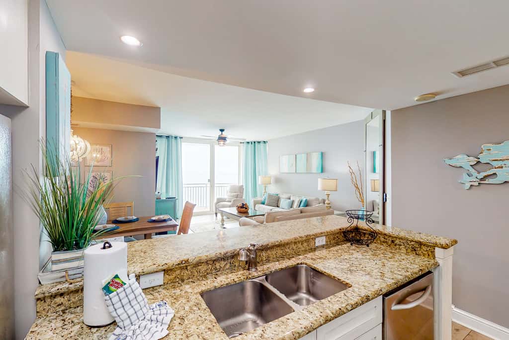 16th-floor condo with Gulf views, beach access, 2 pools, hot tub, & private W&D