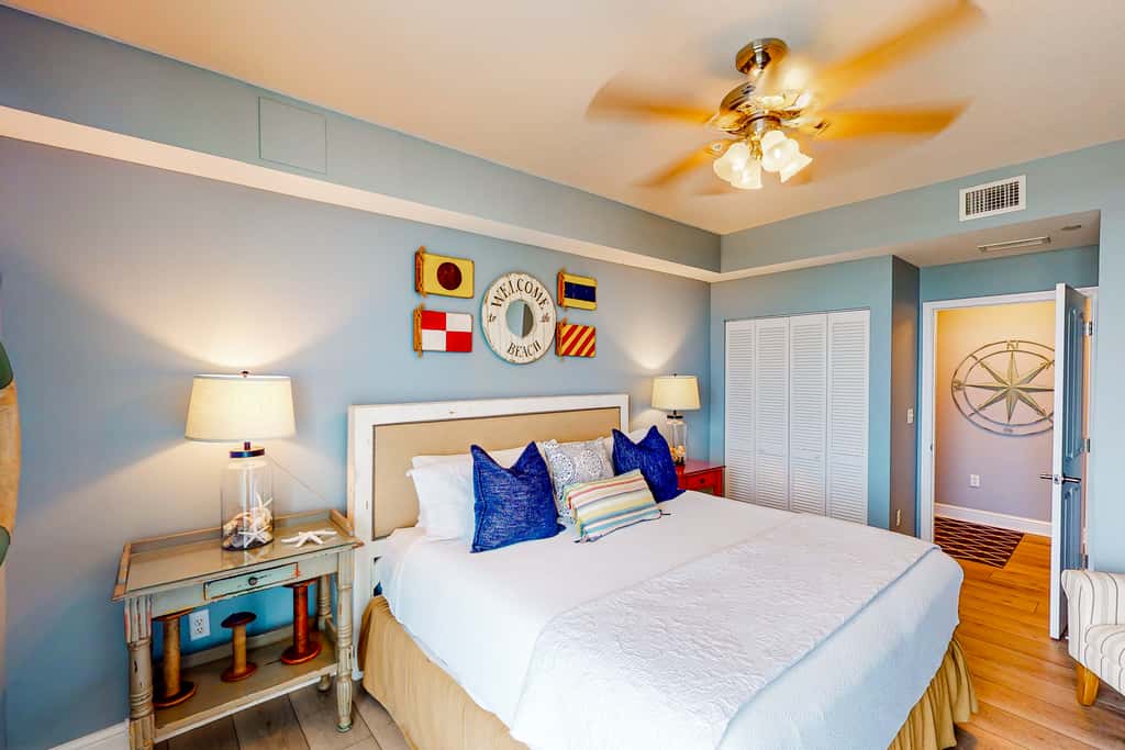 16th-floor condo with Gulf views, beach access, 2 pools, hot tub, & private W&D