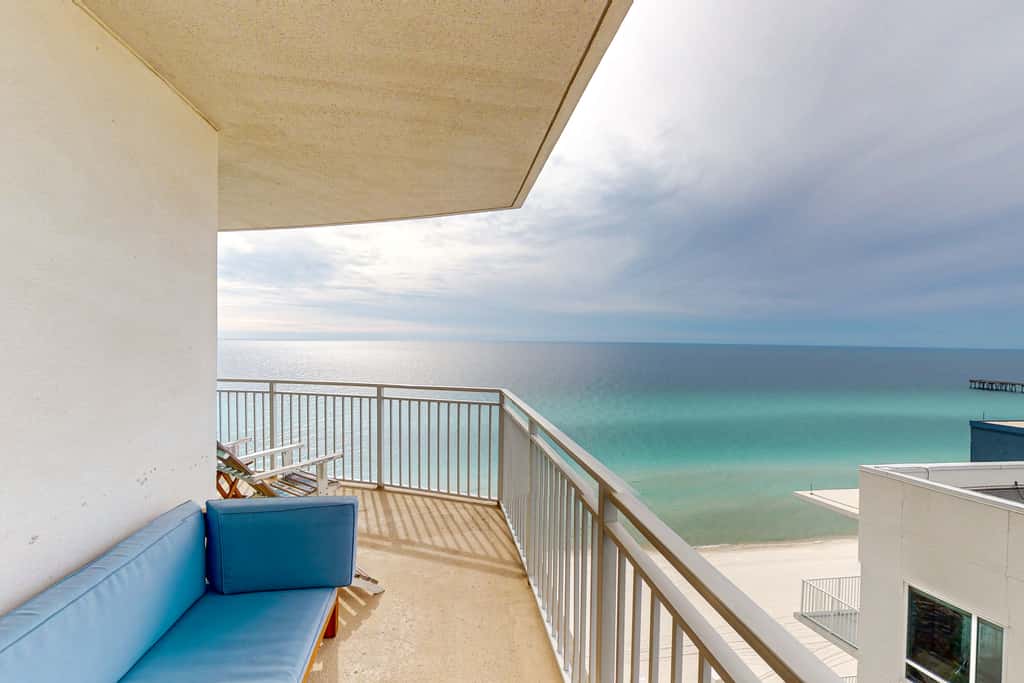 16th-floor condo with Gulf views, beach access, 2 pools, hot tub, & private W&D