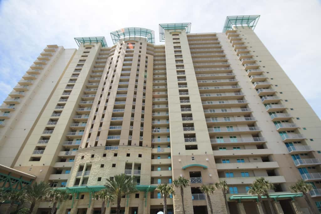 16th-floor condo with Gulf views, beach access, 2 pools, hot tub, & private W&D