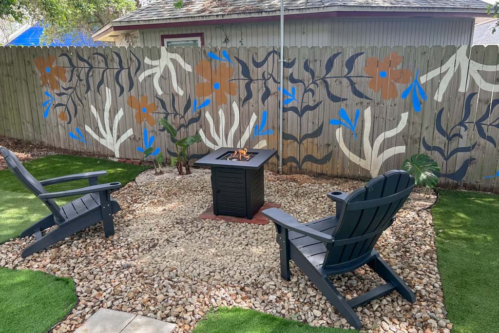 Gorgeous coastal  dog-friendly home with plenty of space and close to everything