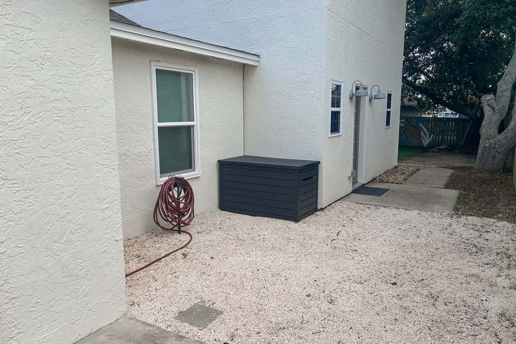 Gorgeous coastal  dog-friendly home with plenty of space and close to everything