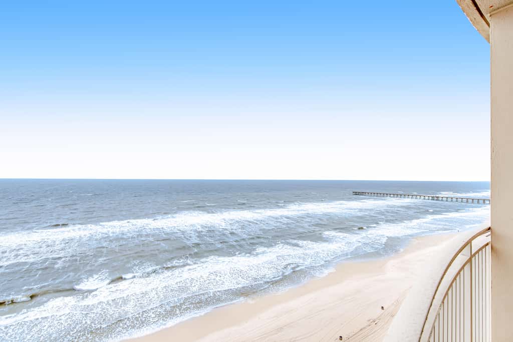 Renovated oceanfront condo with pools, hot tub & AC