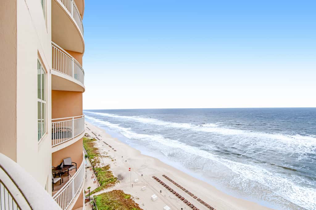 Renovated oceanfront condo with pools, hot tub & AC