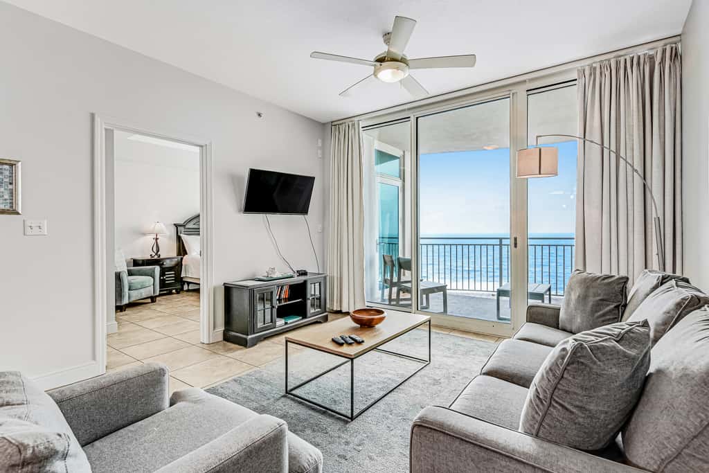 Renovated oceanfront condo with pools, hot tub & AC
