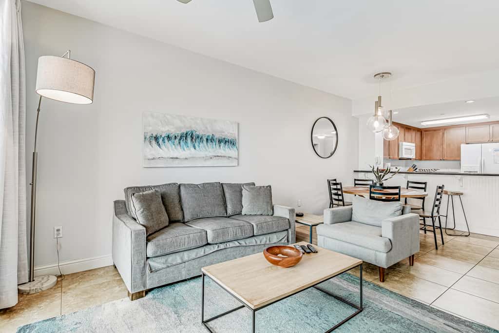 Renovated oceanfront condo with pools, hot tub & AC