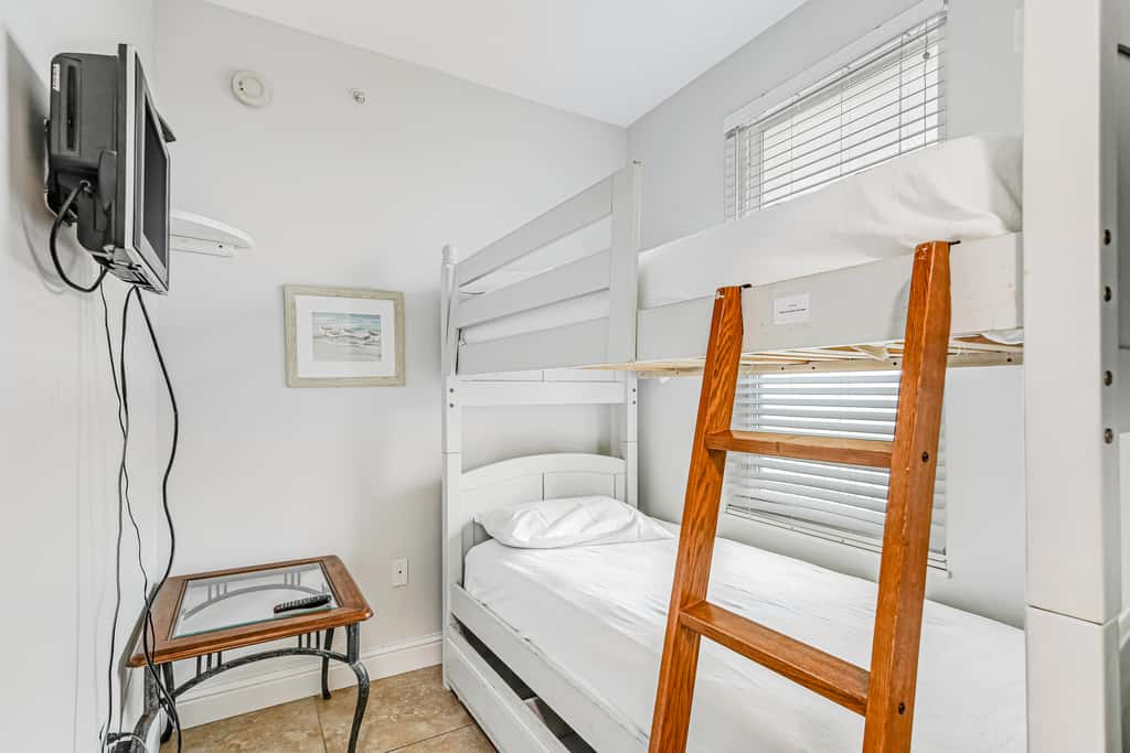 Renovated oceanfront condo with pools, hot tub & AC