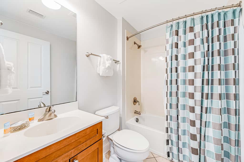 Renovated oceanfront condo with pools, hot tub & AC