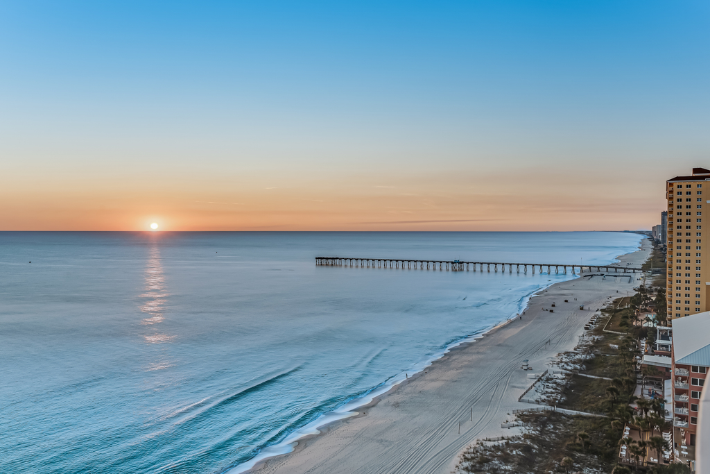 Renovated oceanfront condo with pools, hot tub & AC