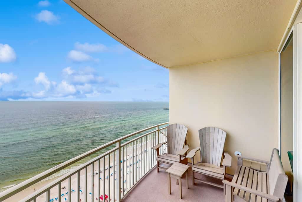 Updated, beachfront condo with pool, hot tub & gym
