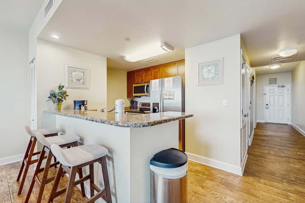 Updated, beachfront condo with pool, hot tub & gym