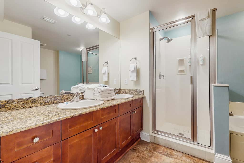 Updated, beachfront condo with pool, hot tub & gym