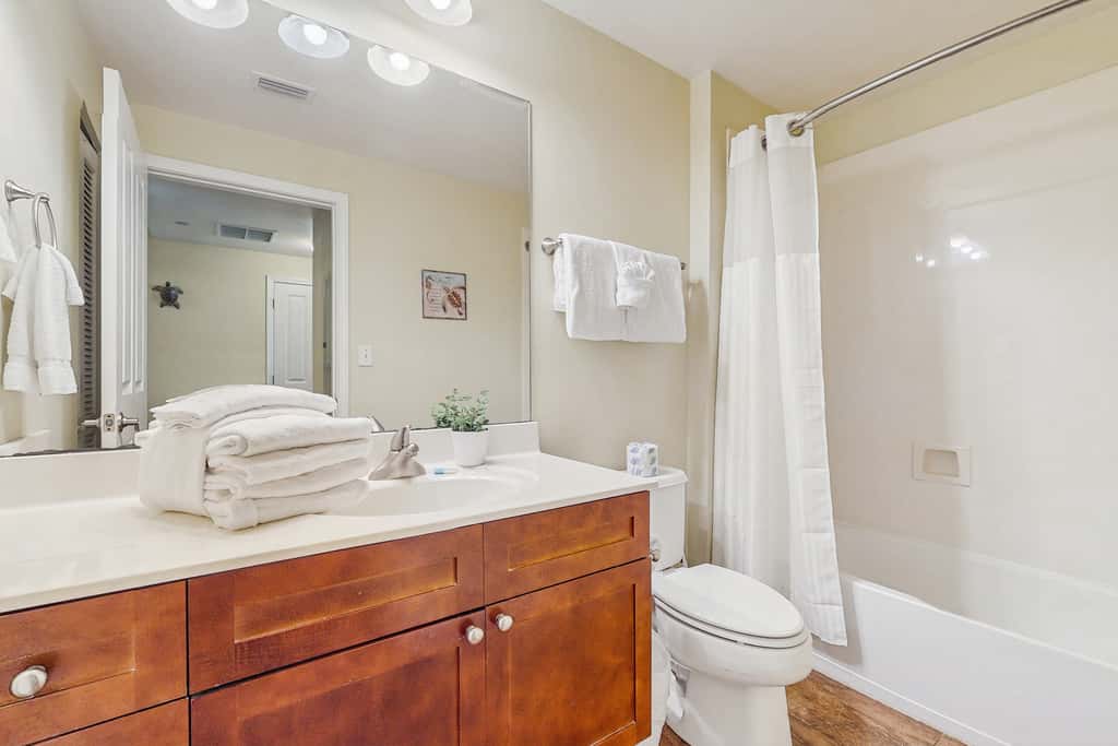 Updated, beachfront condo with pool, hot tub & gym