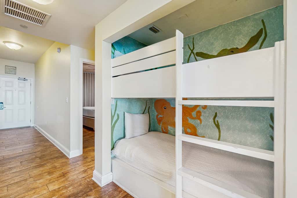 Updated, beachfront condo with pool, hot tub & gym