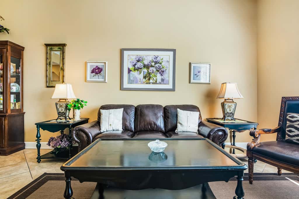 Bay-facing condo with majestic view & shared lagoon-style pool,hot tub
