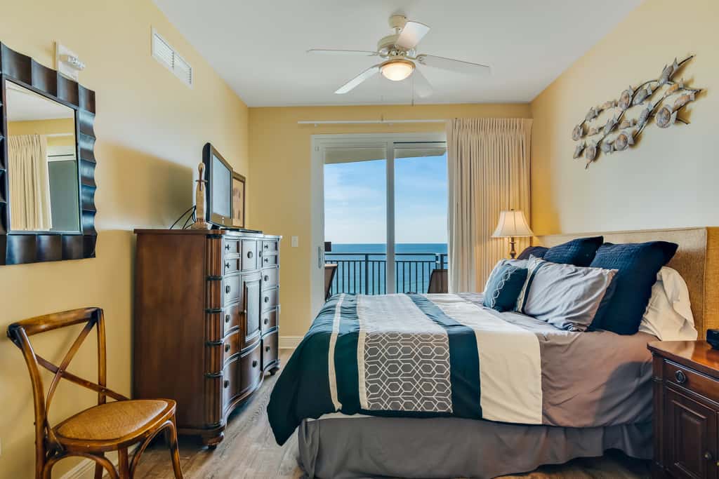 Beautiful condo with all the comforts of home, Pool, Hot tub