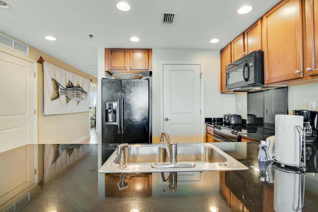Beautiful condo with all the comforts of home, Pool, Hot tub