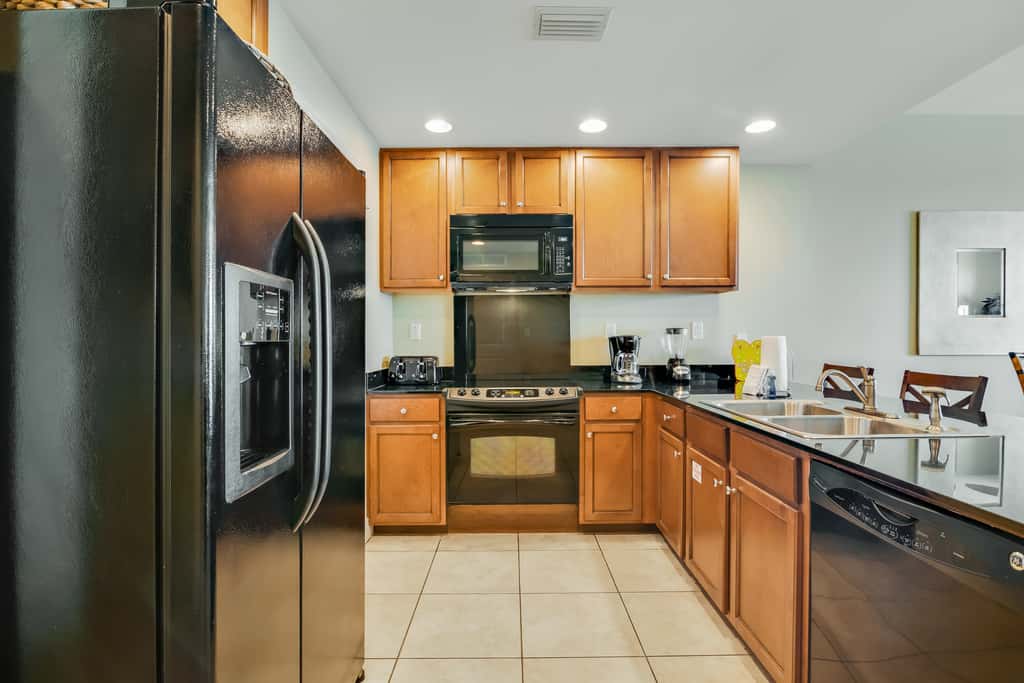 Beautiful condo with all the comforts of home, Pool, Hot tub