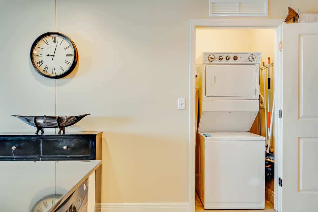Beautiful condo with all the comforts of home, Pool, Hot tub