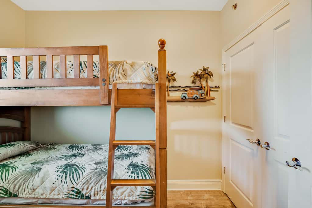 Beautiful condo with all the comforts of home, Pool, Hot tub