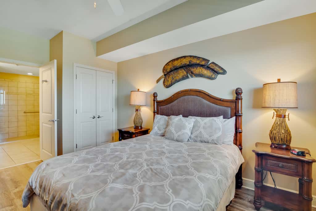 Beautiful condo with all the comforts of home, Pool, Hot tub
