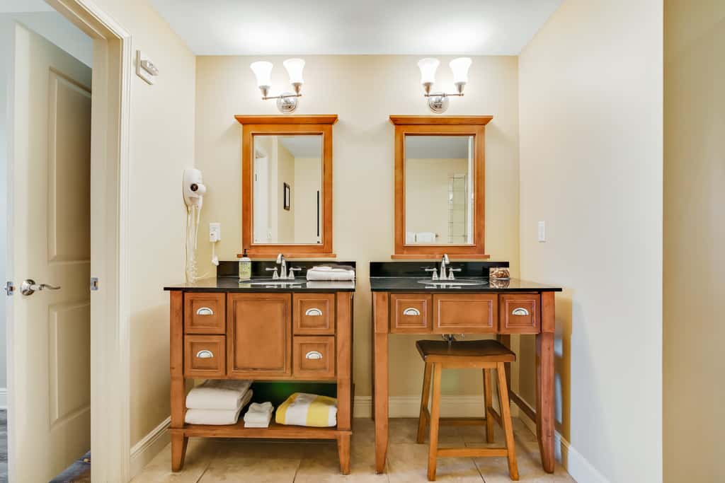 Beautiful condo with all the comforts of home, Pool, Hot tub