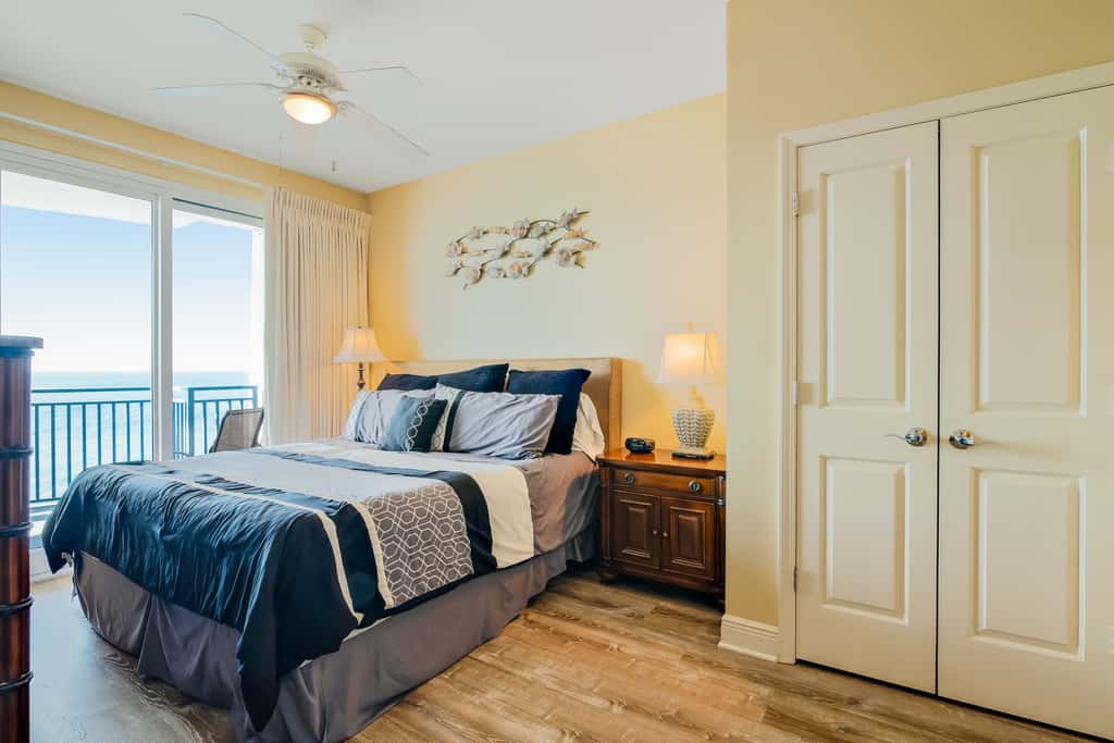 Beautiful condo with all the comforts of home, Pool, Hot tub