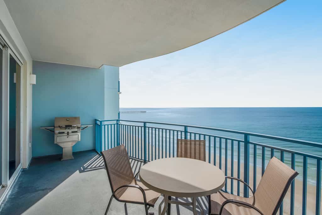Beautiful condo with all the comforts of home, Pool, Hot tub