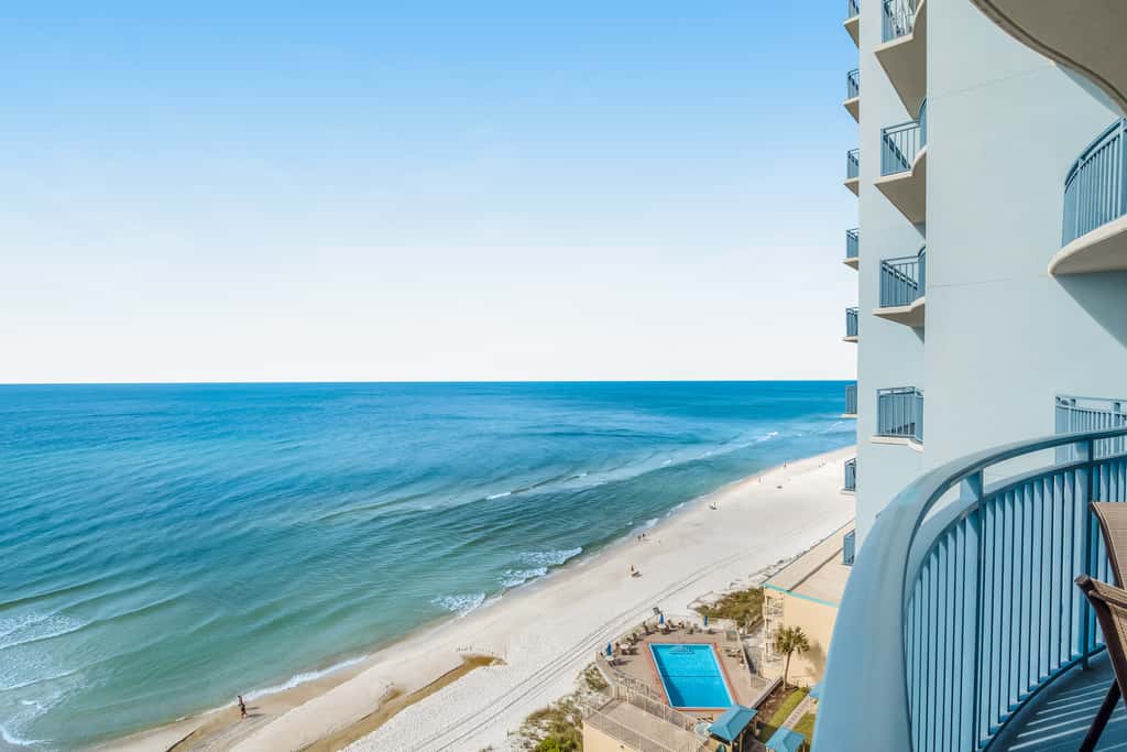 Beautiful condo with all the comforts of home, Pool, Hot tub