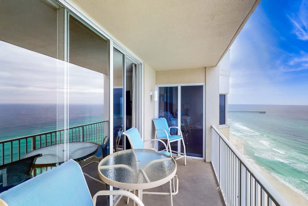 Gulf-front resort condo with 2 on-site lagoon pools, hot tubs & beach service