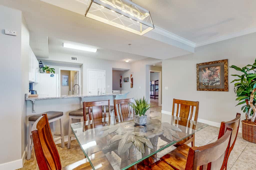 Gulf-front resort condo with 2 on-site lagoon pools, hot tubs & beach service