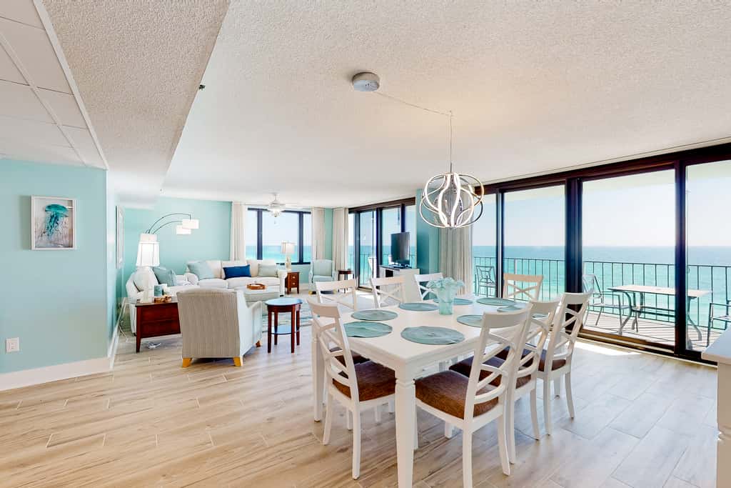 Charming & elegant Gulf-front condo w/shared pools, hot tub, gym