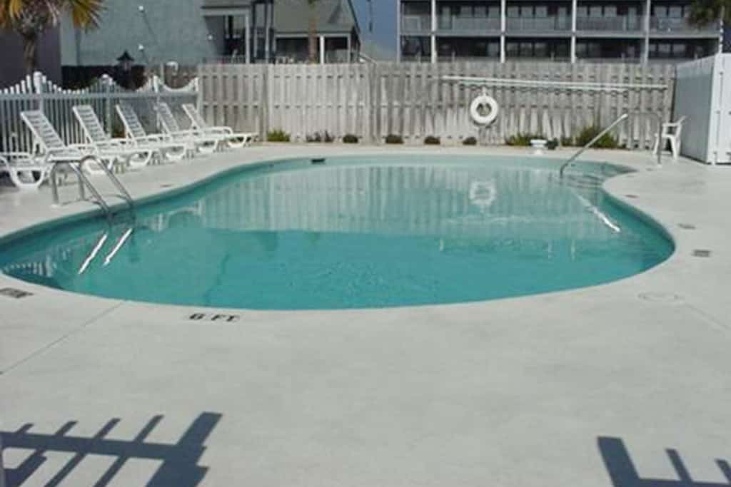 Wendwood Condominiums D4