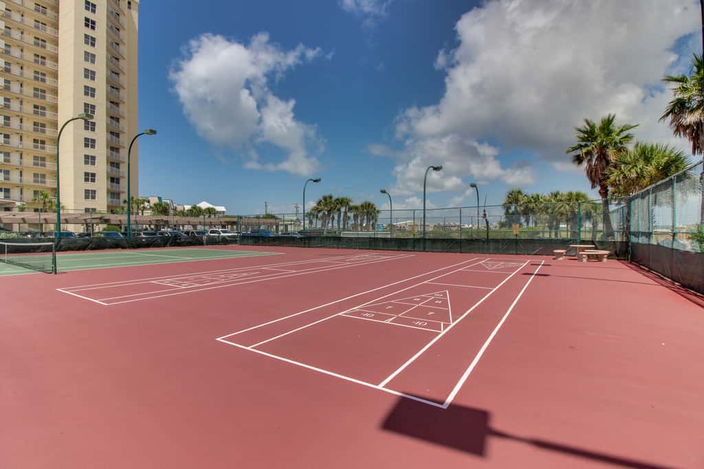 Beachfront Condo with Gulf-View, Balcony, with Shared Pool, & Gym