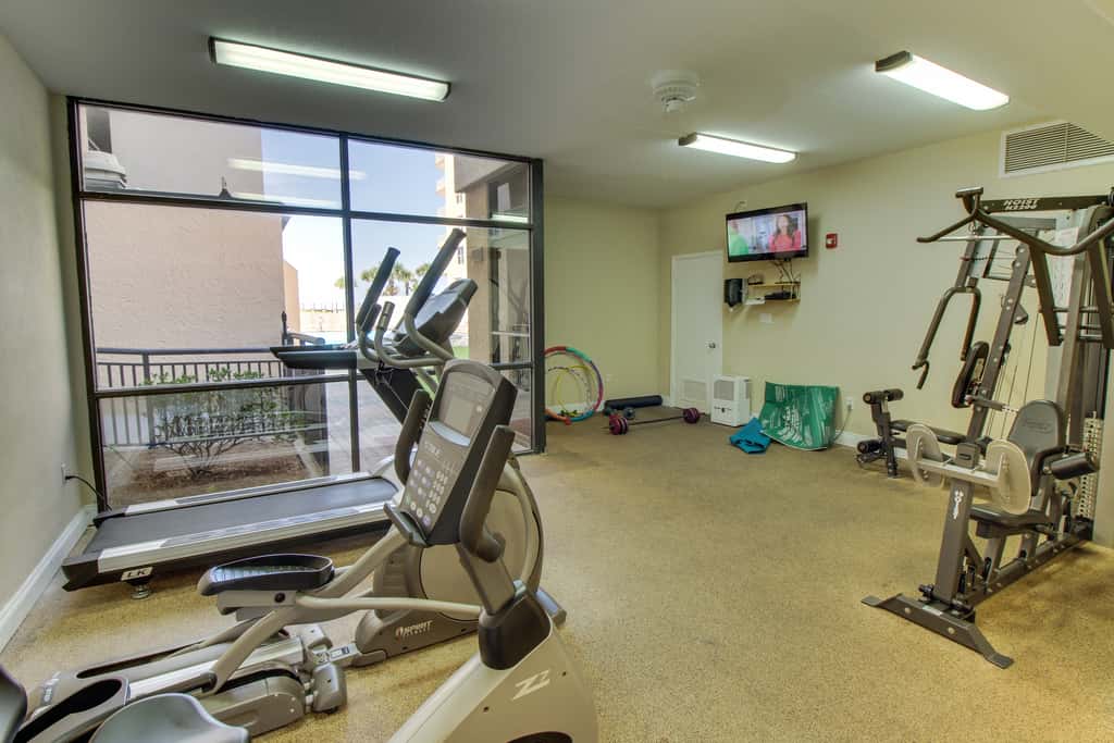 Beachfront Condo with Gulf-View, Balcony, with Shared Pool, & Gym