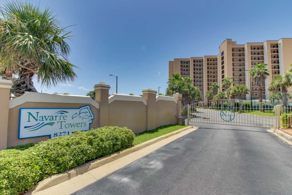 Beachfront Condo with Gulf-View, Balcony, with Shared Pool, & Gym