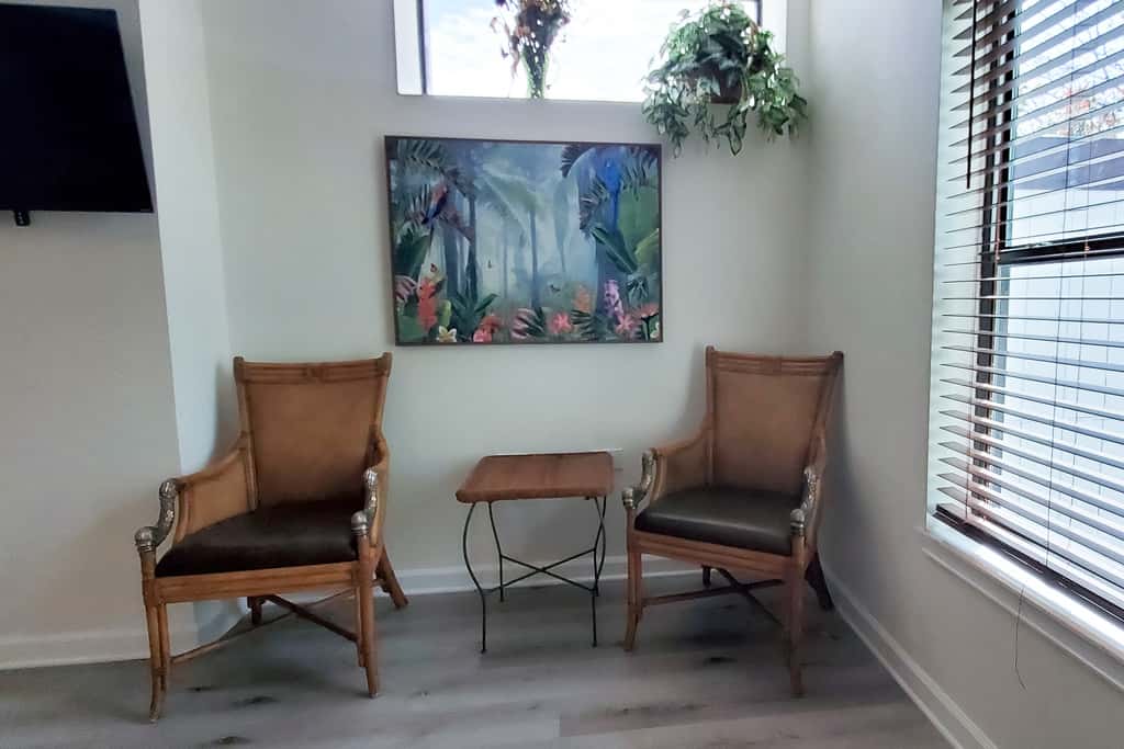 Updated dog-friendly home with private outdoor pool, patio, fireplace, W&D, AC