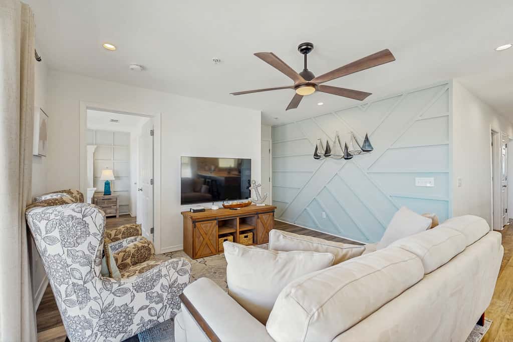 Gorgeous coastal home with shared pool & easy beach access