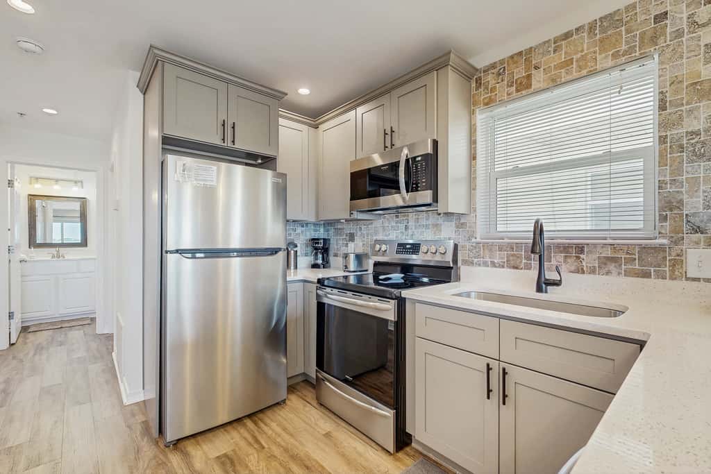 Gorgeous coastal home with shared pool & easy beach access