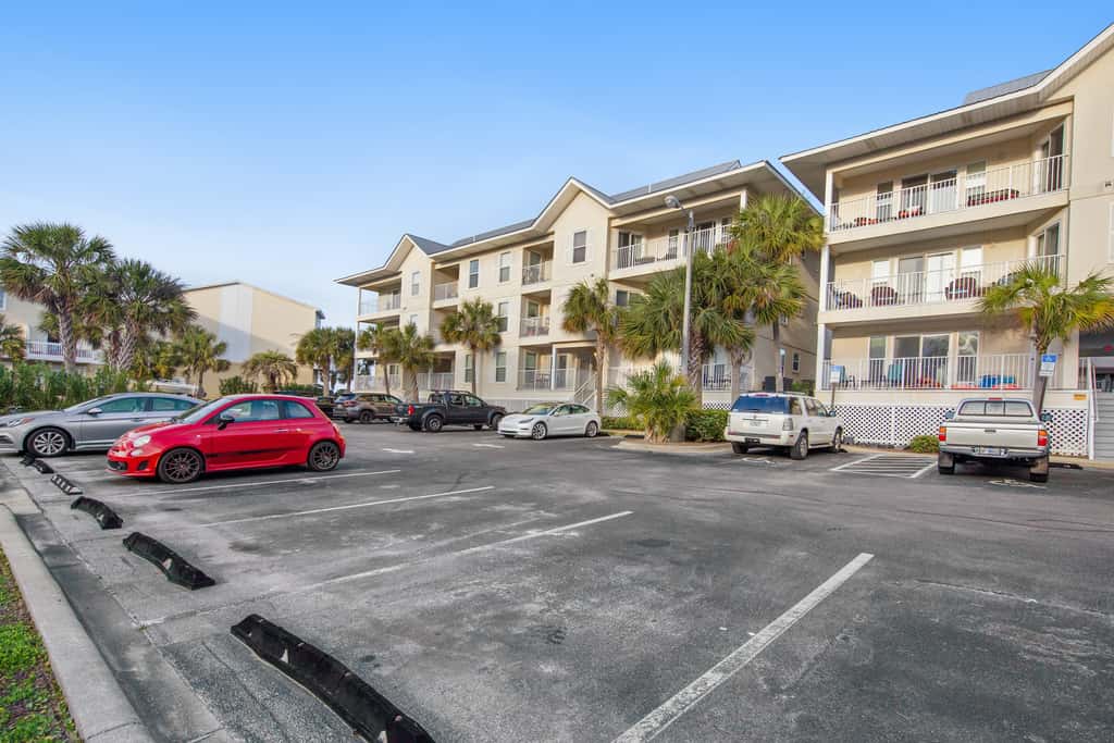 Gorgeous coastal home with shared pool & easy beach access