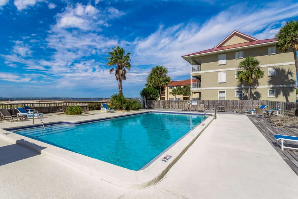 Sunset Harbor Palms 2-106