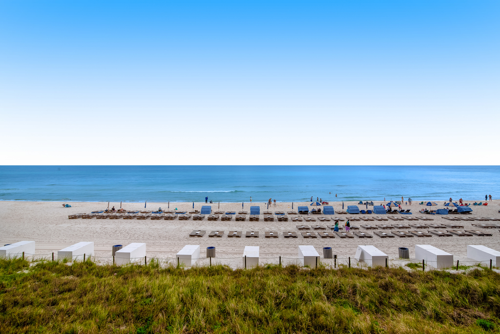 Beachfront dream with central AC, washer, dryer, pools & hot tub