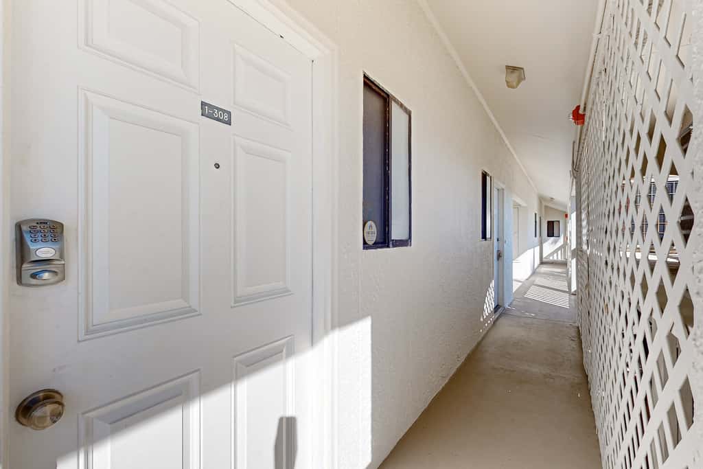 Third-Floor Studio with Shared Pool, Sound View, High-Speed WiFi, & Central AC