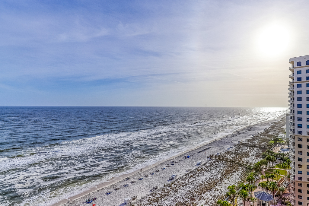 Gulf Front Condo Tennis Court, Fitness Center, Private Beach Access!
