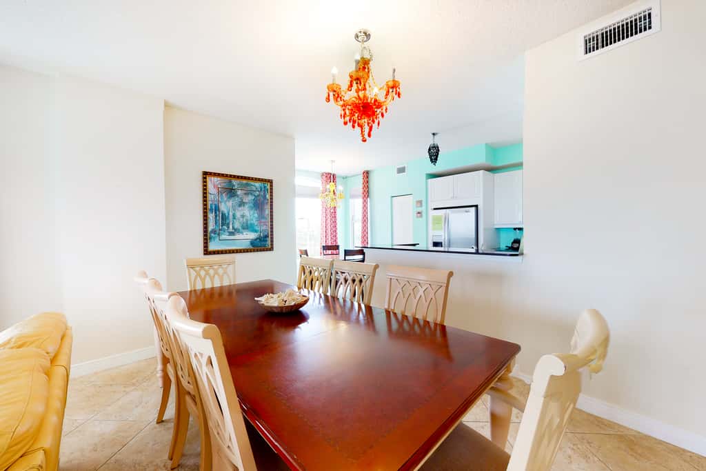 2nd Floor Cute Gulf Front Condo Many Amenities, Private Beach Access