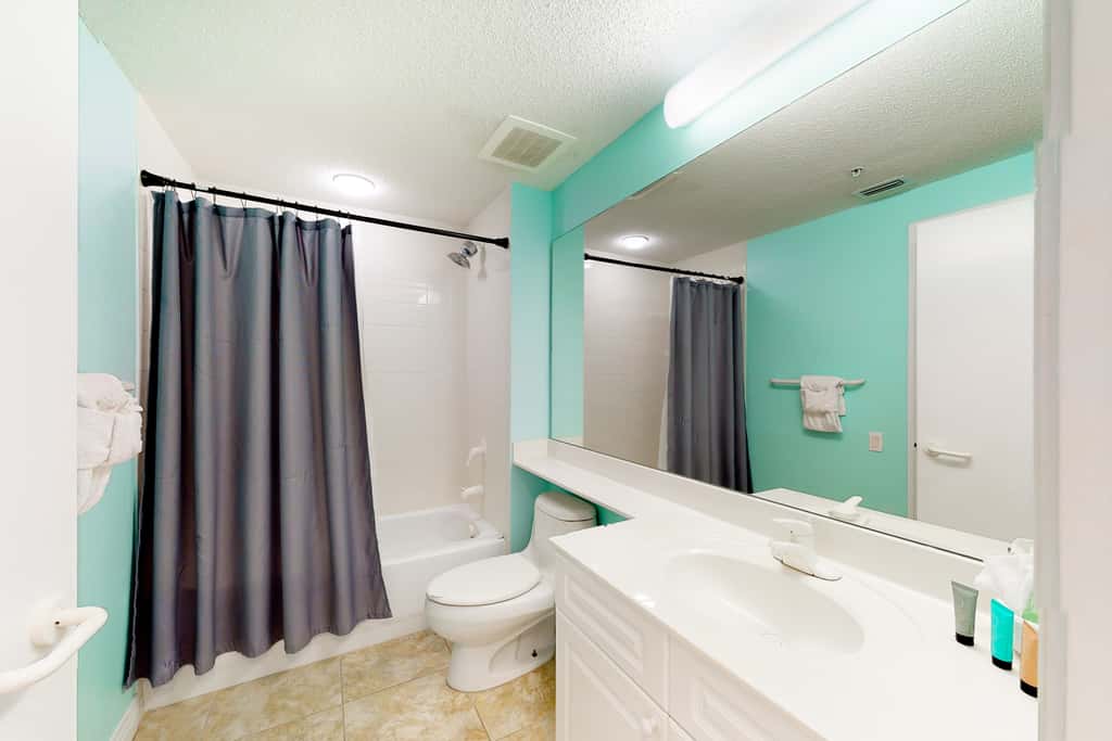 2nd Floor Cute Gulf Front Condo Many Amenities, Private Beach Access