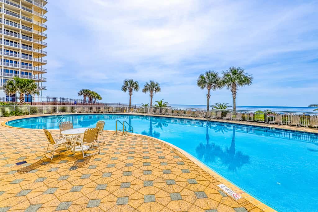 Beach Colony Resort West 2F
