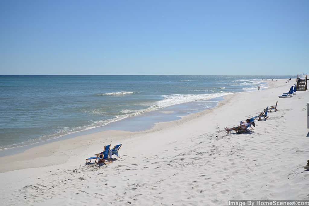 Gorgeous waterfront condo with pool, fitness room & WiFi